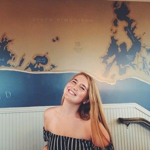 Meet your Posher, Lauren
